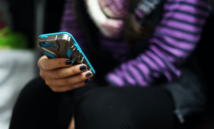texteronphone.png
