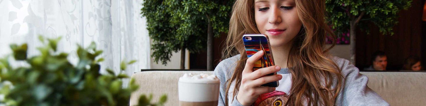 girl-texting-on-phone.jpg