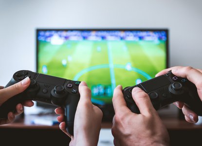 gaming-football-playstation-friends