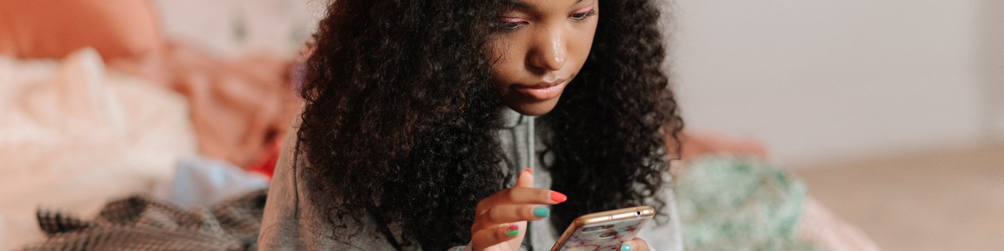 young-girl-texting.jpg